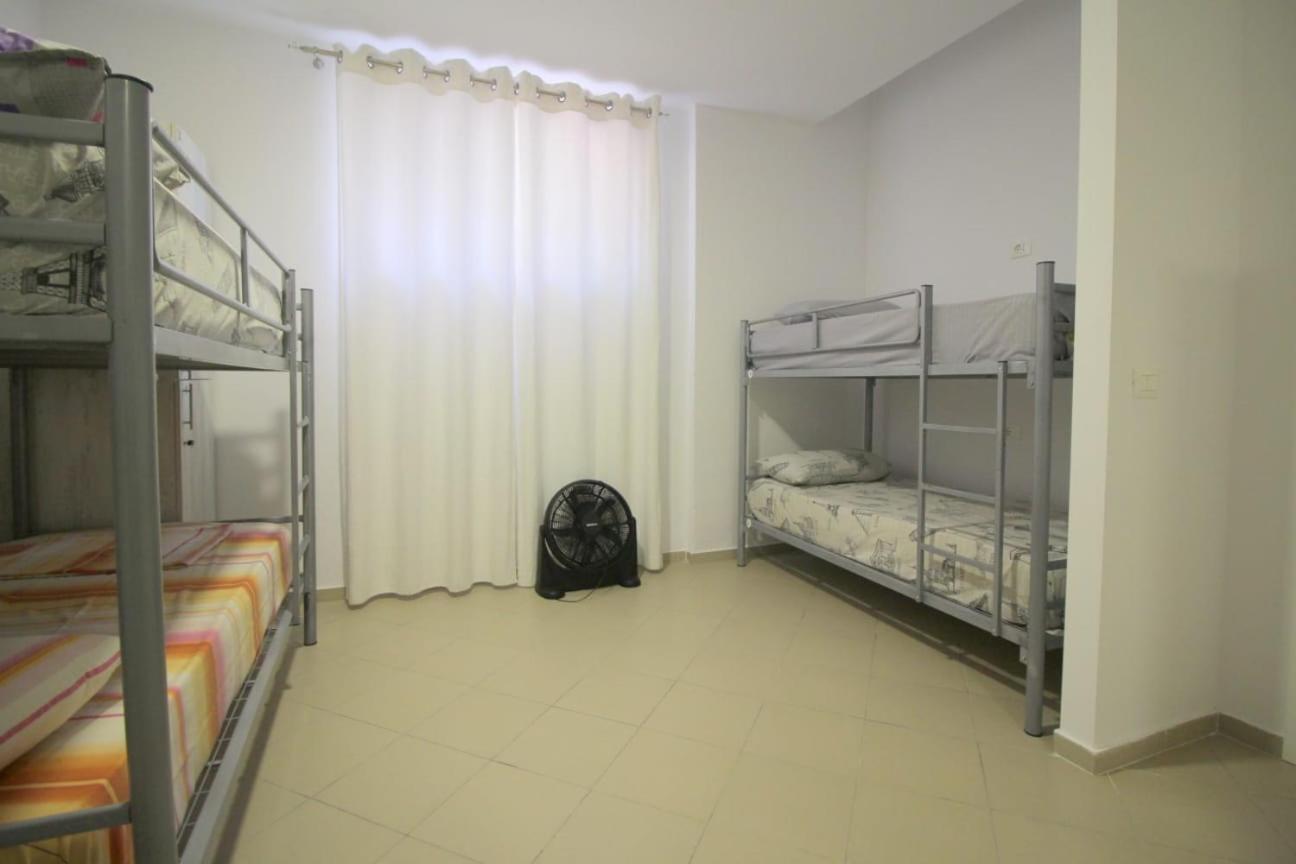 Hostel K13 Sarandë エクステリア 写真