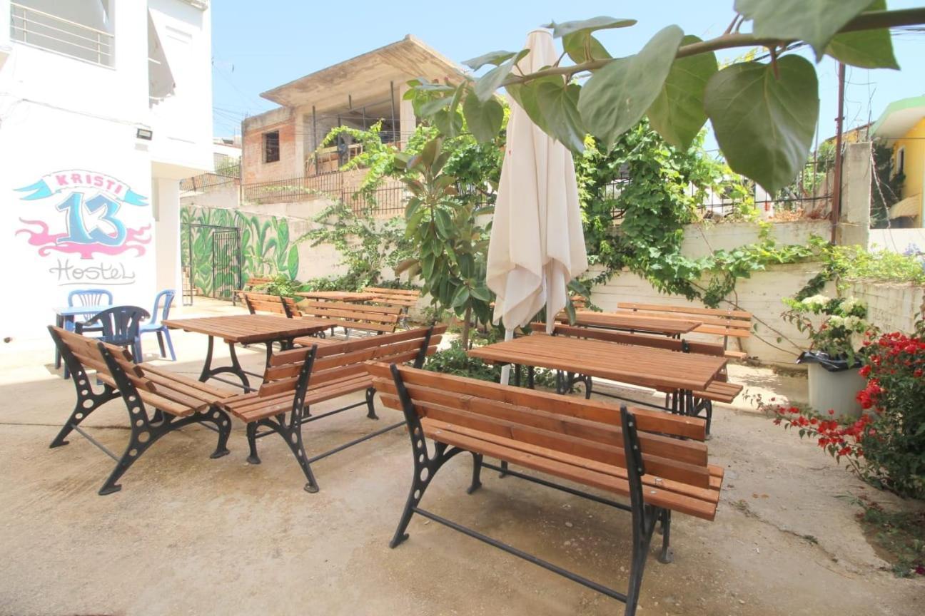 Hostel K13 Sarandë エクステリア 写真
