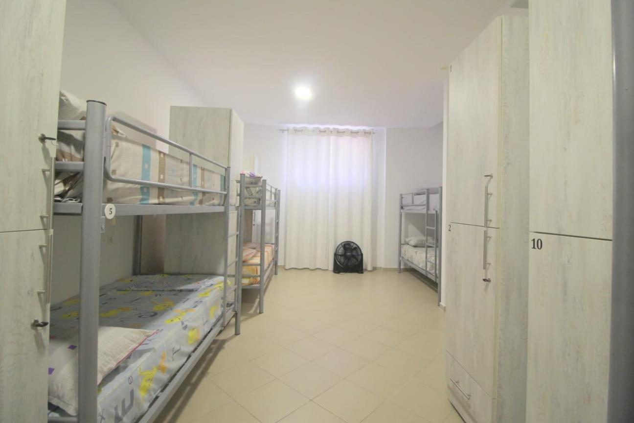 Hostel K13 Sarandë エクステリア 写真