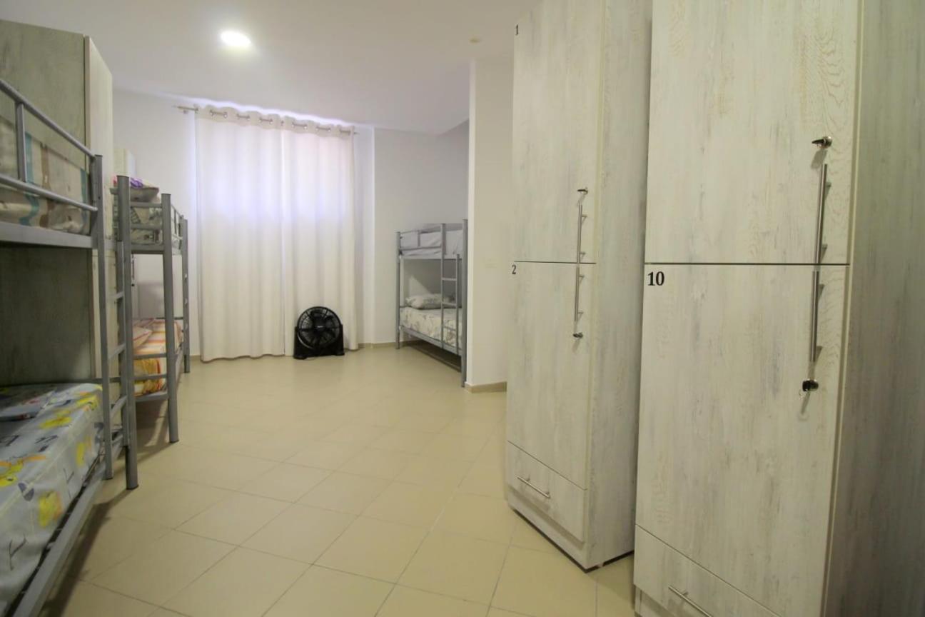 Hostel K13 Sarandë エクステリア 写真