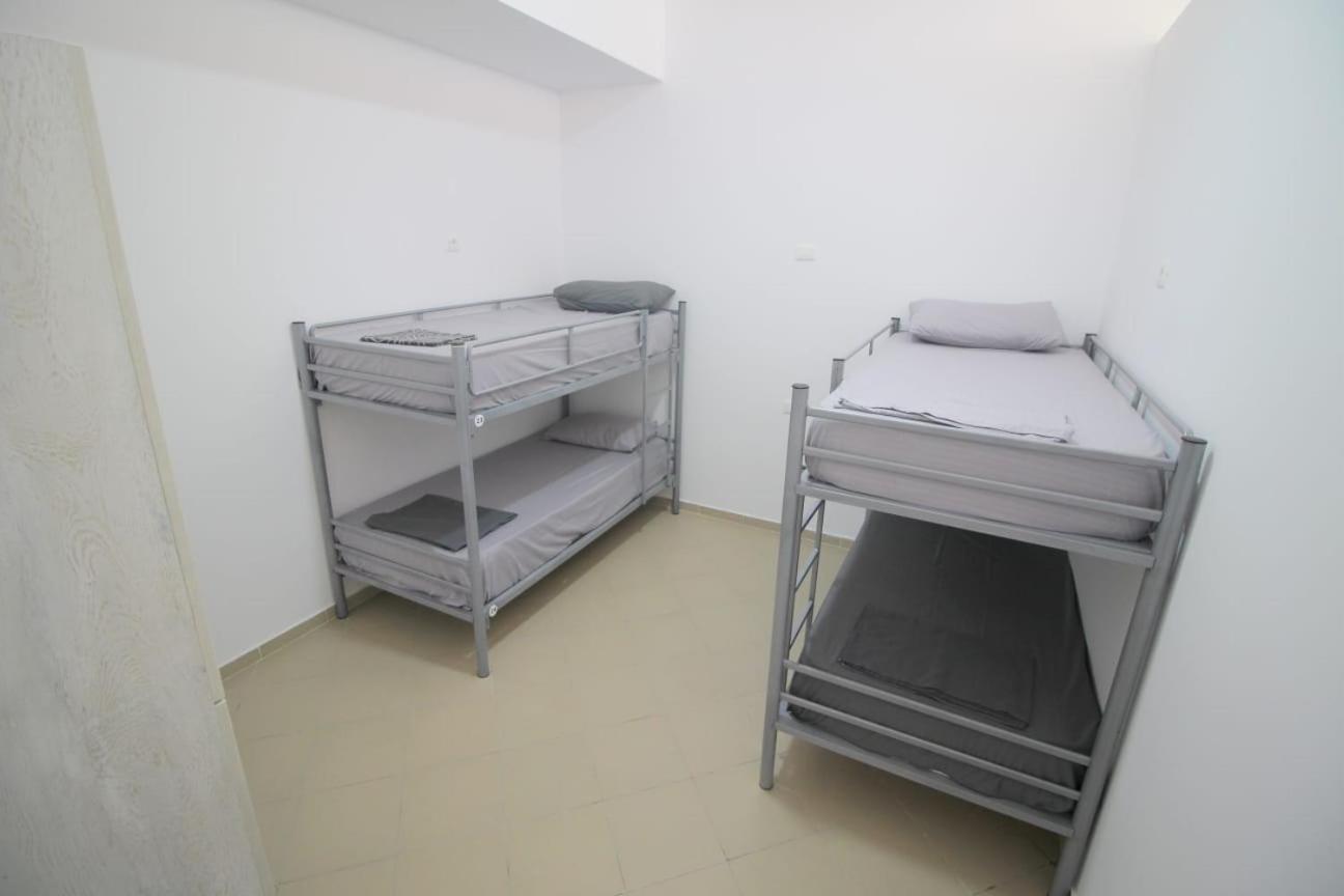 Hostel K13 Sarandë エクステリア 写真