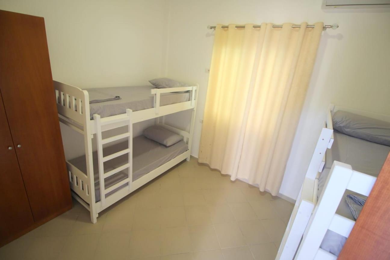 Hostel K13 Sarandë エクステリア 写真