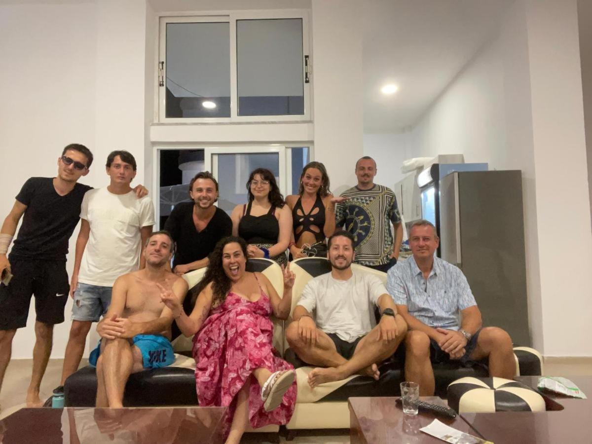 Hostel K13 Sarandë エクステリア 写真